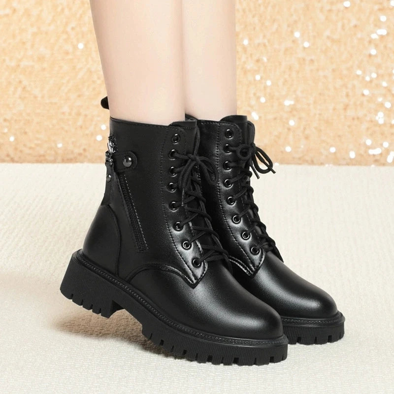 Women’s genuine leather ankle boots, warm and comfortable with a soft wool lining and zipper closure. Elegant, cozy, and perfect for cold days.