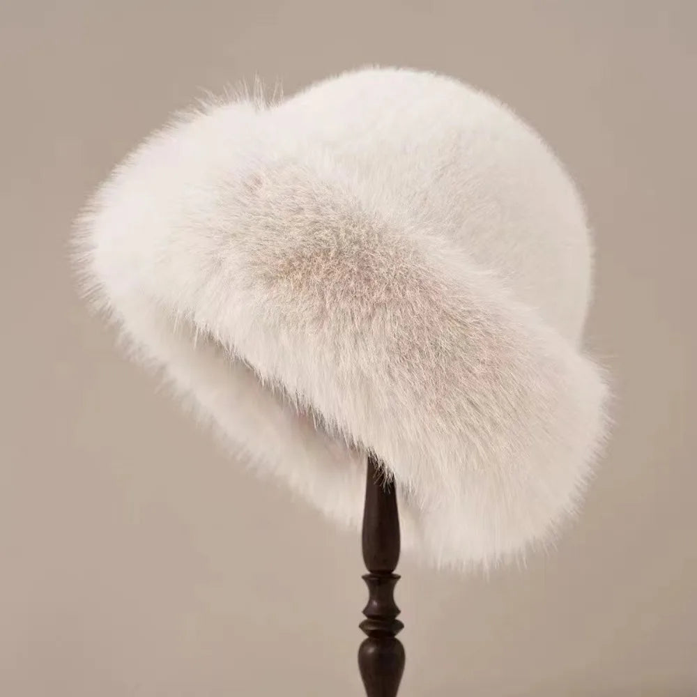 Warm Winter Beanie with Soft Fur Finish, Elegant and Cozy Design, Perfect for Cold and Snowy Days