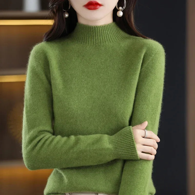 Korean-Style Knit Sweater – Semi-High Collar, Long Sleeves, Minimalist Design and Comfortable Fit