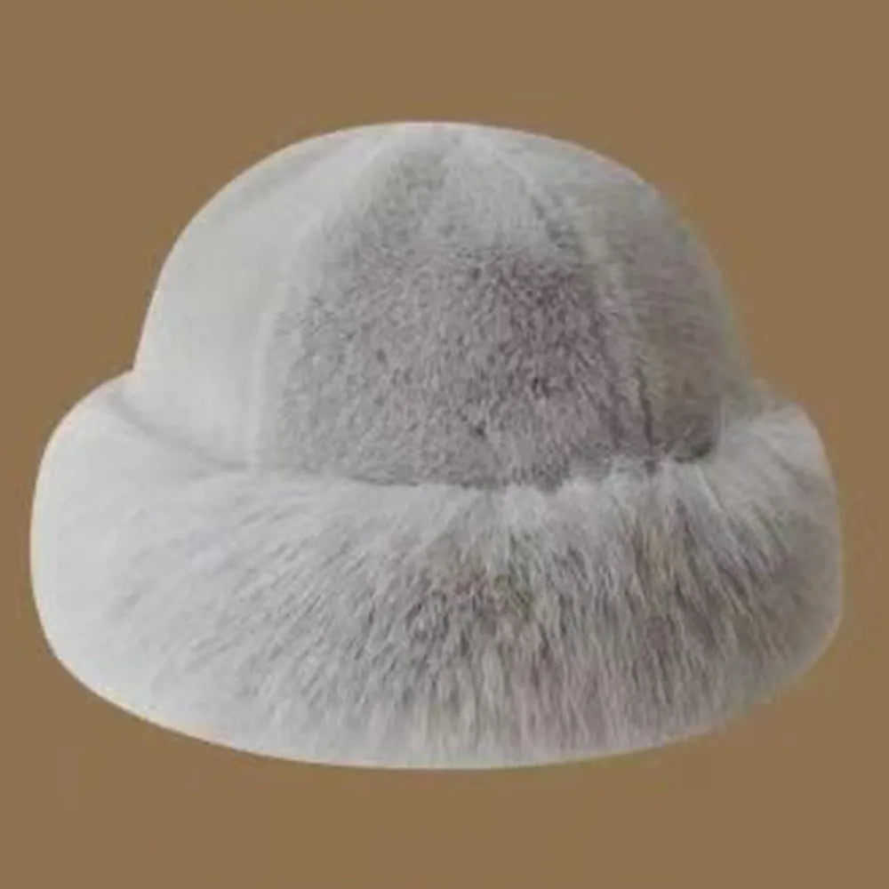 Warm Winter Beanie with Soft Fur Finish, Elegant and Cozy Design, Perfect for Cold and Snowy Days